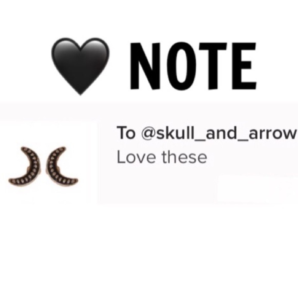 💥LAST ONE💥 Gold Crescent Moon Earrings - Picture 3 of 7